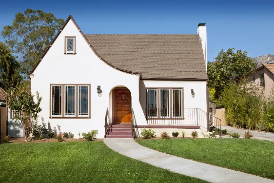 Exterior painting: siding and trim